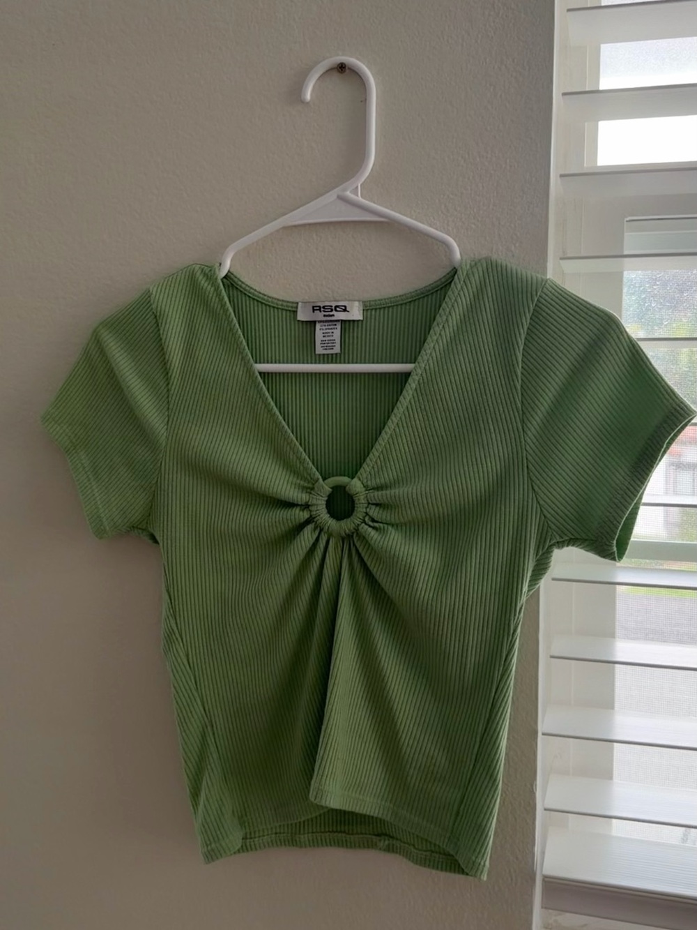 RSQ Light Green Ribbed Ring-Front Crop Tee